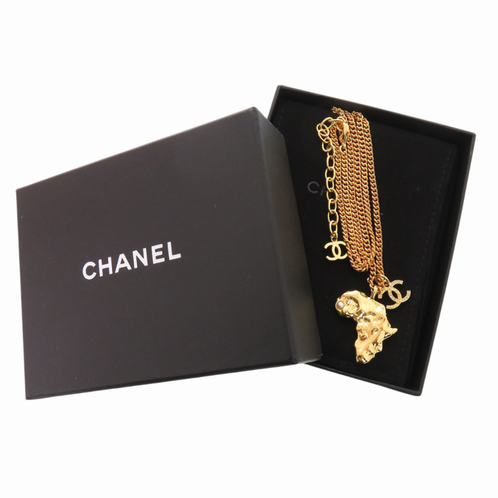 CHANEL White Pearl Logo Necklace - Picture 2 of 7